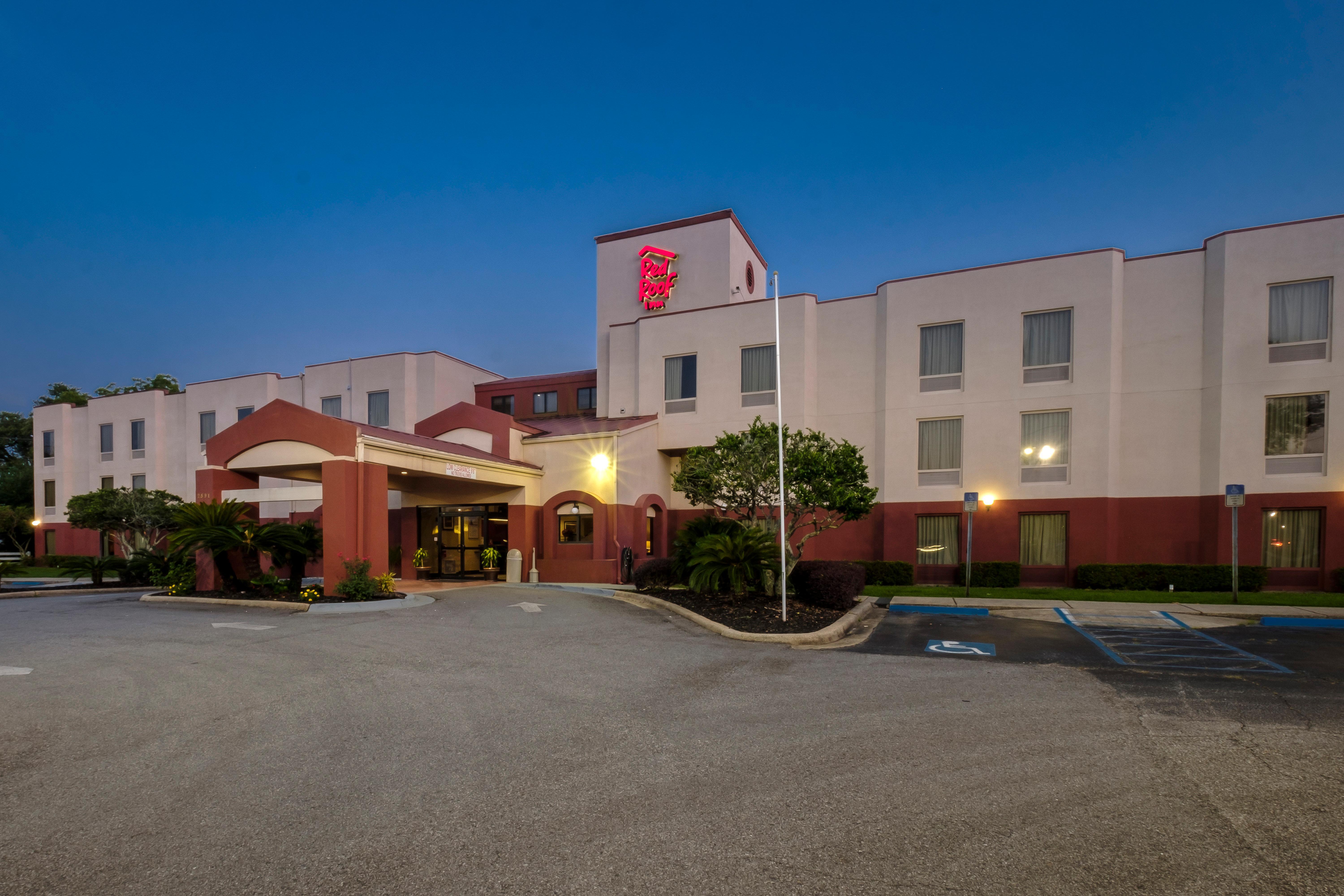 Red Roof Inn Pensacola Fairgrounds Екстериор снимка
